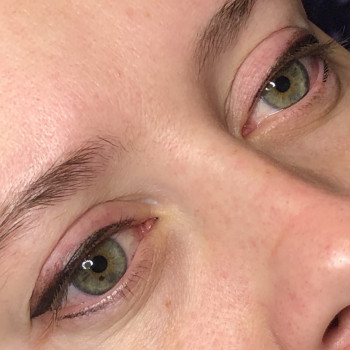 Перманентный татуаж: губы, брови, стрелка, межресничка
                    Майстер перманентного макіяжу Юля Харків