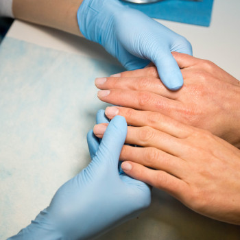 Ногти готовы к полировке или последующему маникюру с покрыти