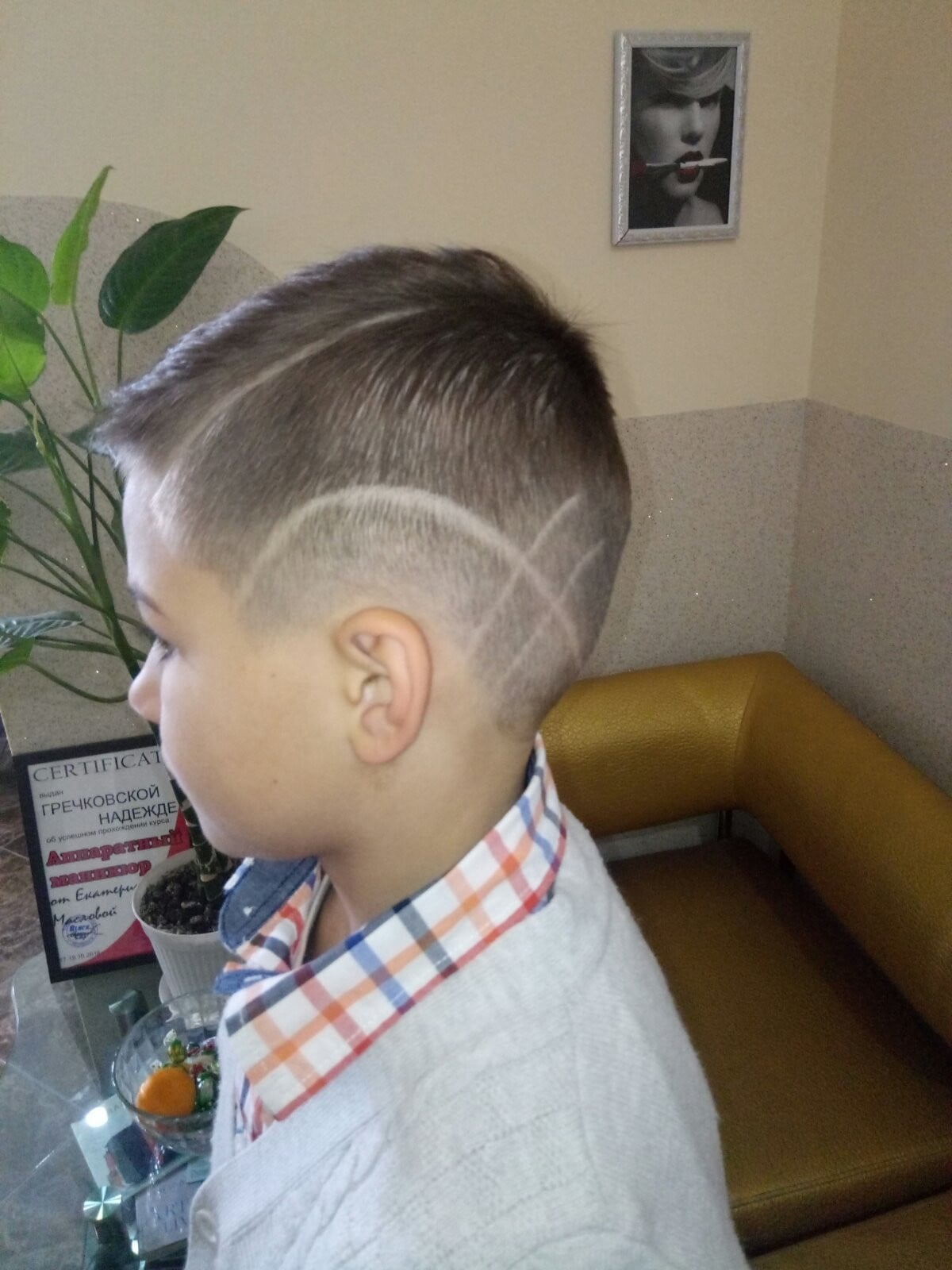 Стрижка для хлопчика Малюнок на волоссі (hair tattoo), фото - Перукар Александра Яворская