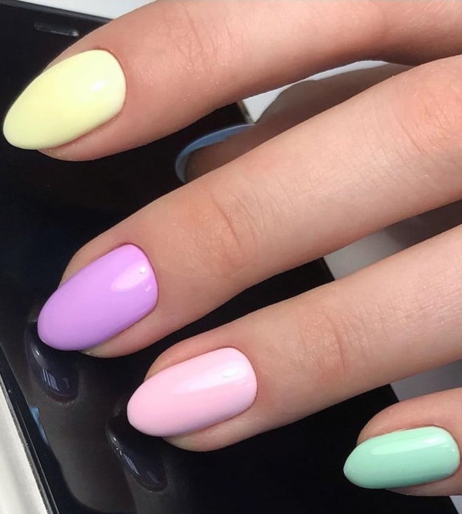 Манікюр літо яскравий у пастельних тонах, фото - Нігтьова студія Makova Nail