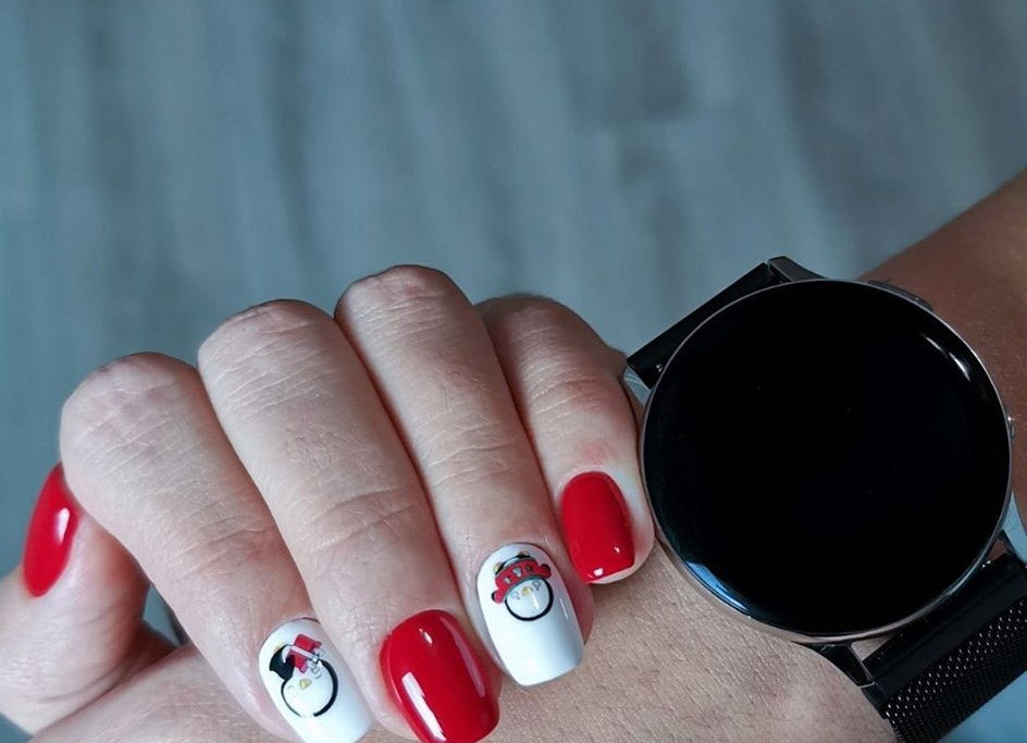 Білий манікюр червоний новорічний, фото - Нігтьова студія Terrace Nails Studio