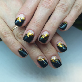 Маникюр (обрезной, не обрезной)
                    Мастер маникюра Елена Зайкан Днепр