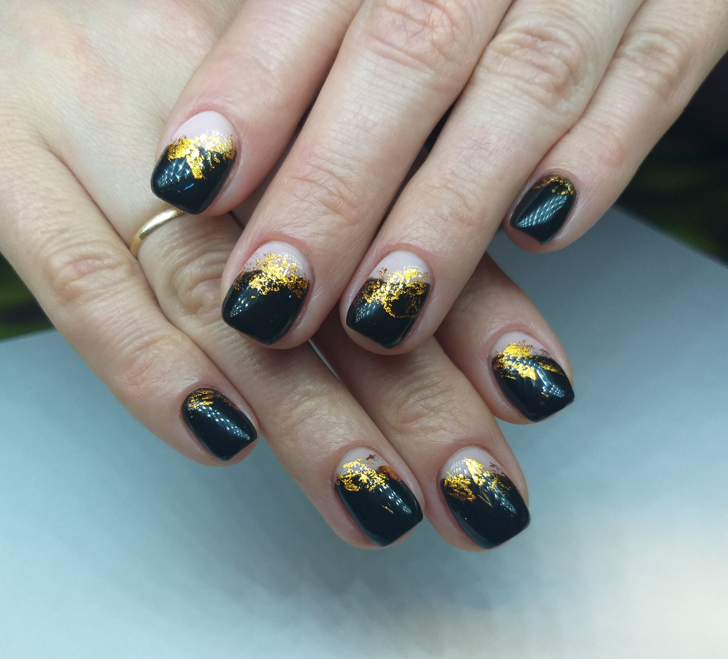 Манікюр на короткі нігті осінь із фольгою, фото - Майстер манікюру Елена Зайкан