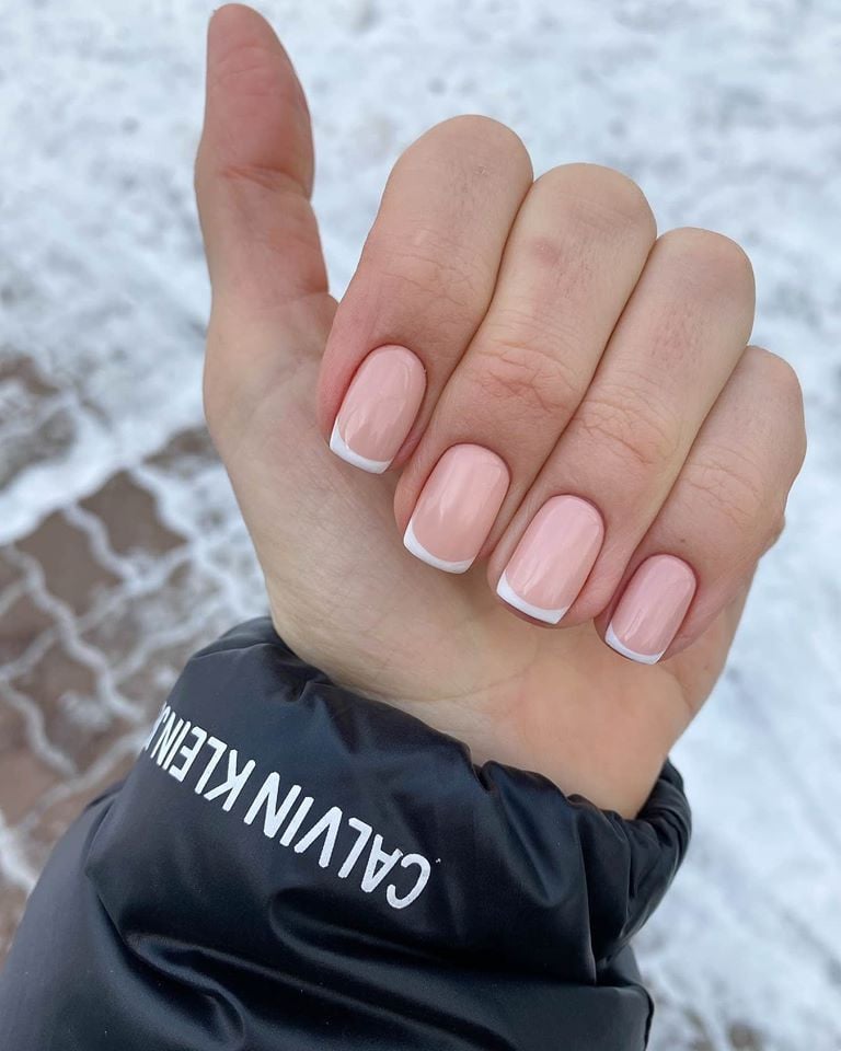 Класичний манікюр нюдовий французький, фото -  Sapphire Nails