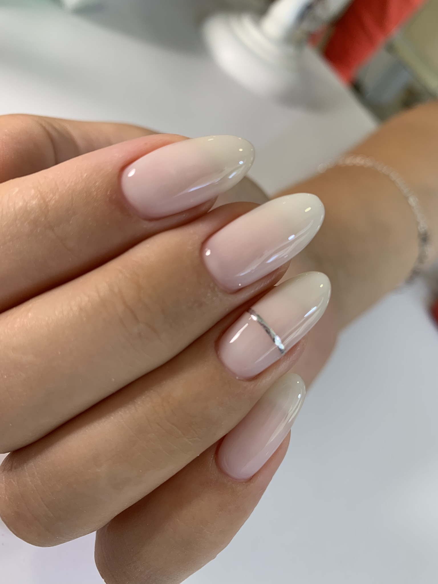 Ніжний манікюр нюдовий на довгі нігті, фото - Студія краси Bla Bla Nail