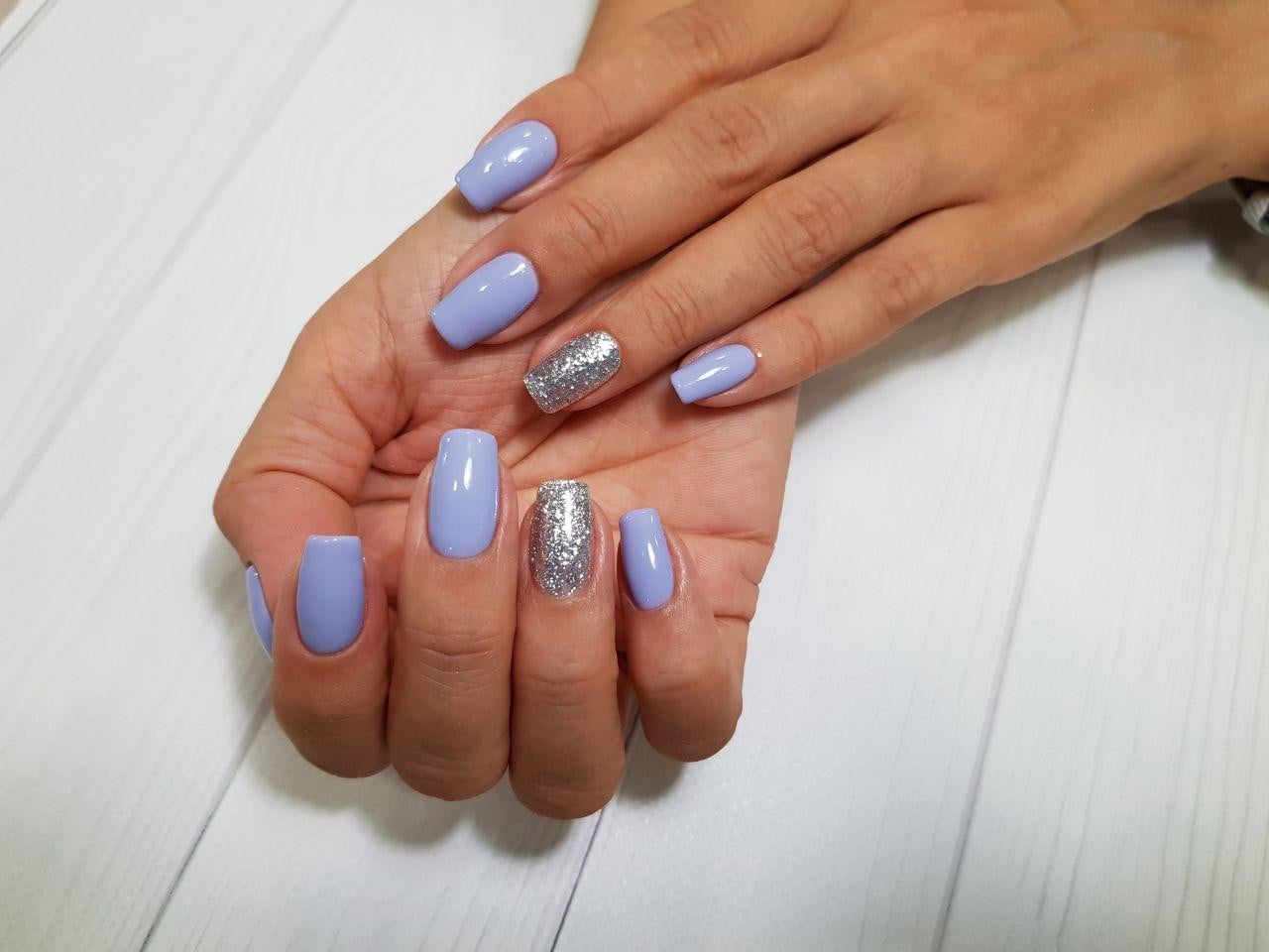 Маникюр с блестками на длинные ногти сиреневый, фото -  L.A.K nail bar