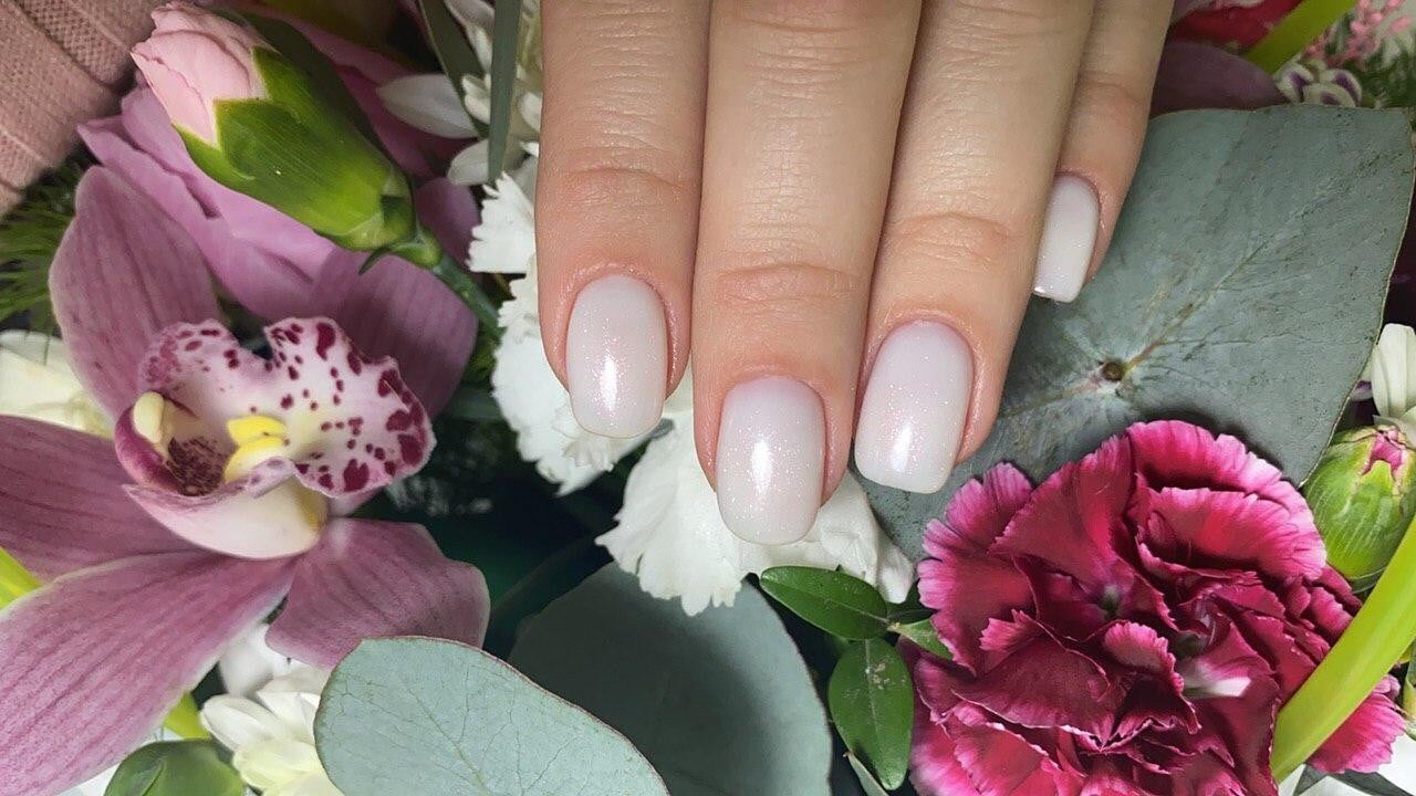 Ніжний манікюр молочний світлий, фото -  L.A.K nail bar