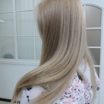 Фарбування у блонд
                    Перукар Вячеслав Київ