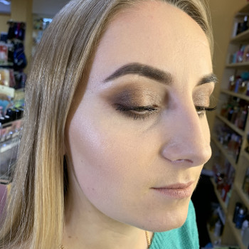 Макияж
                    Візажист Яна Мамедова Вінниця