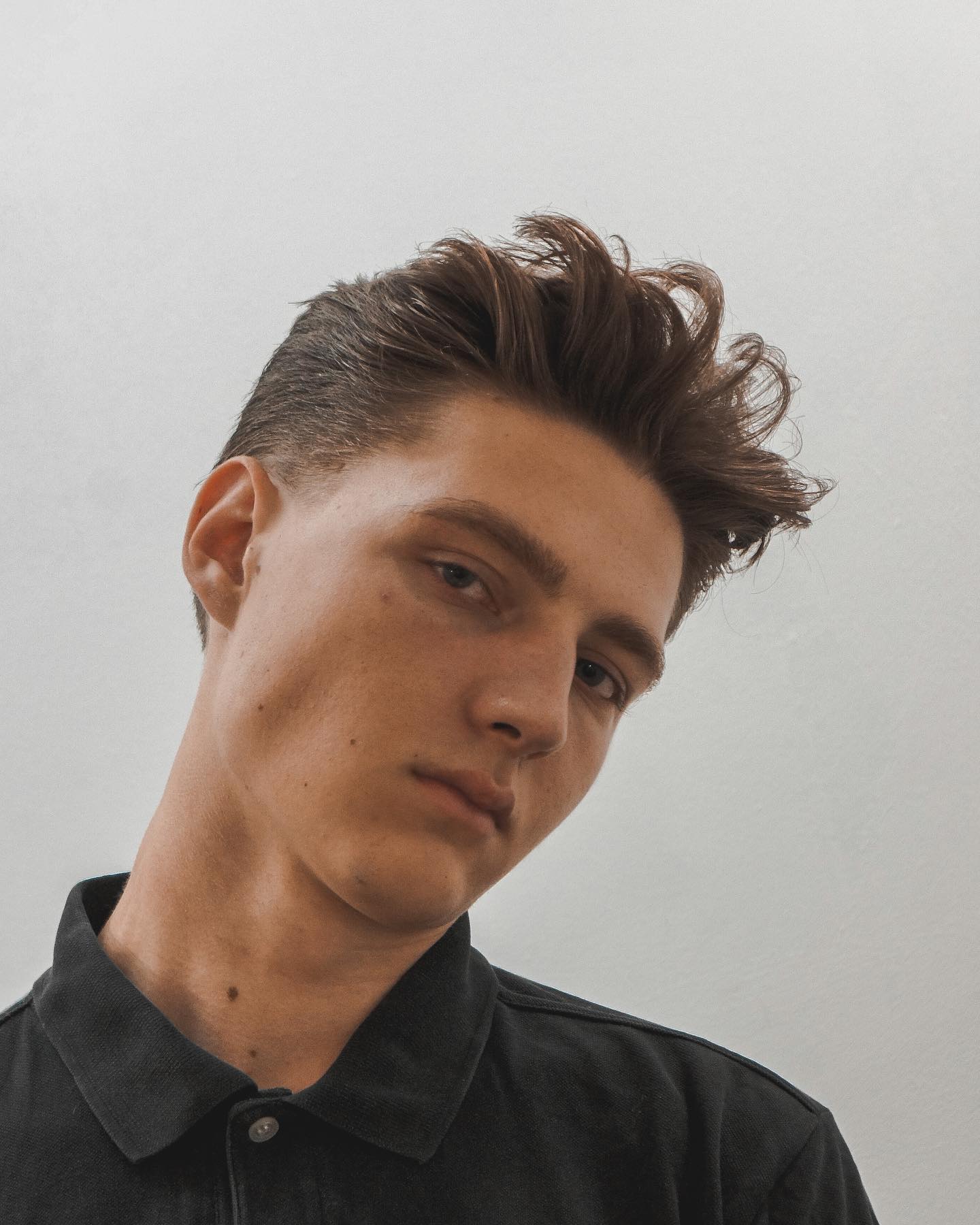 Чоловіча стрижка на середнє волосся фейд, фото - Барбершоп Modern Barbering