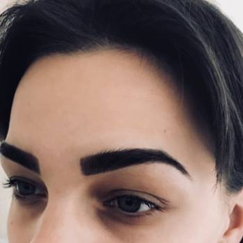 Корекція та покраска брів