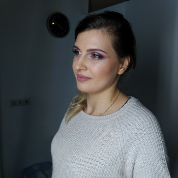 Яркий макияж