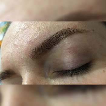 Коррекция и покраска бровей хной 