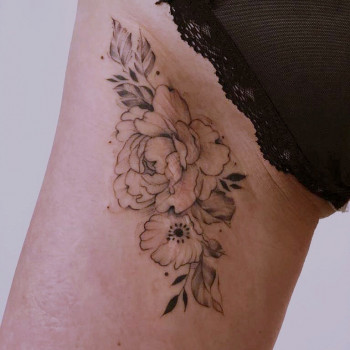 Ч/Б татуювання
                    Тату мастер Олеся Кукуніна Львов