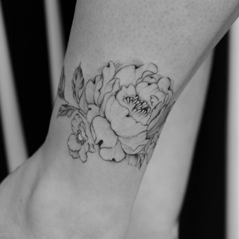 Ч/Б татуювання
                    Тату мастер Олеся Кукуніна Львов