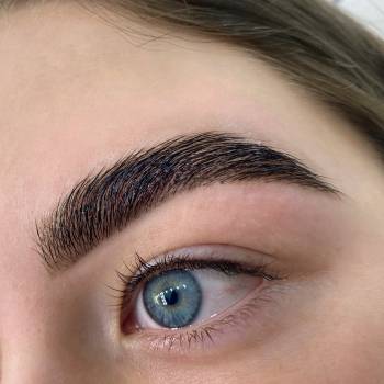 Долговременная укладка бровей