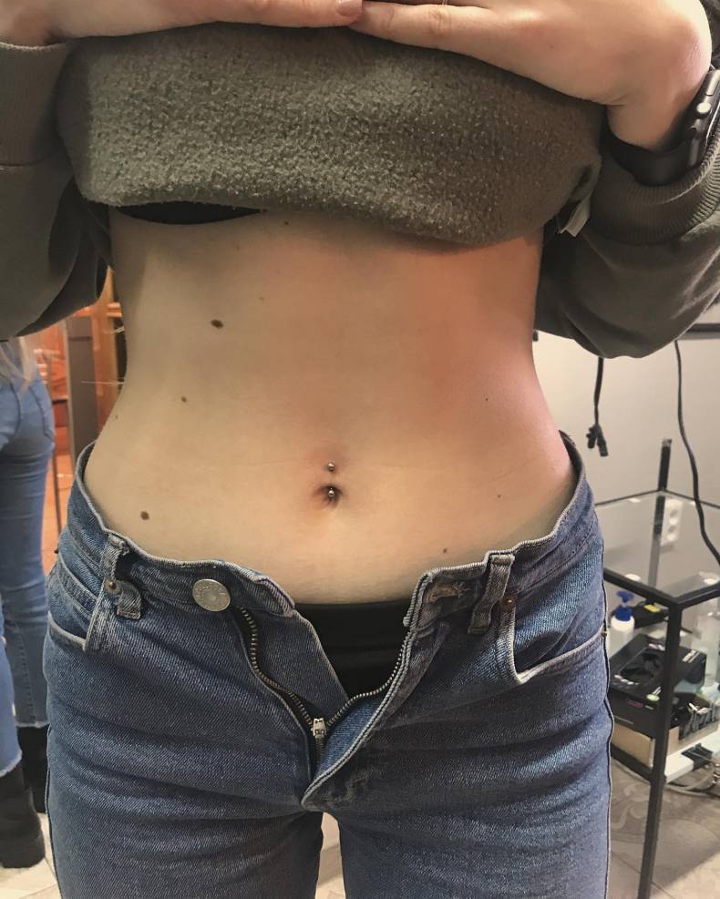 Пирсинг пупка, фото - Студия татуажа Elf Tattoo