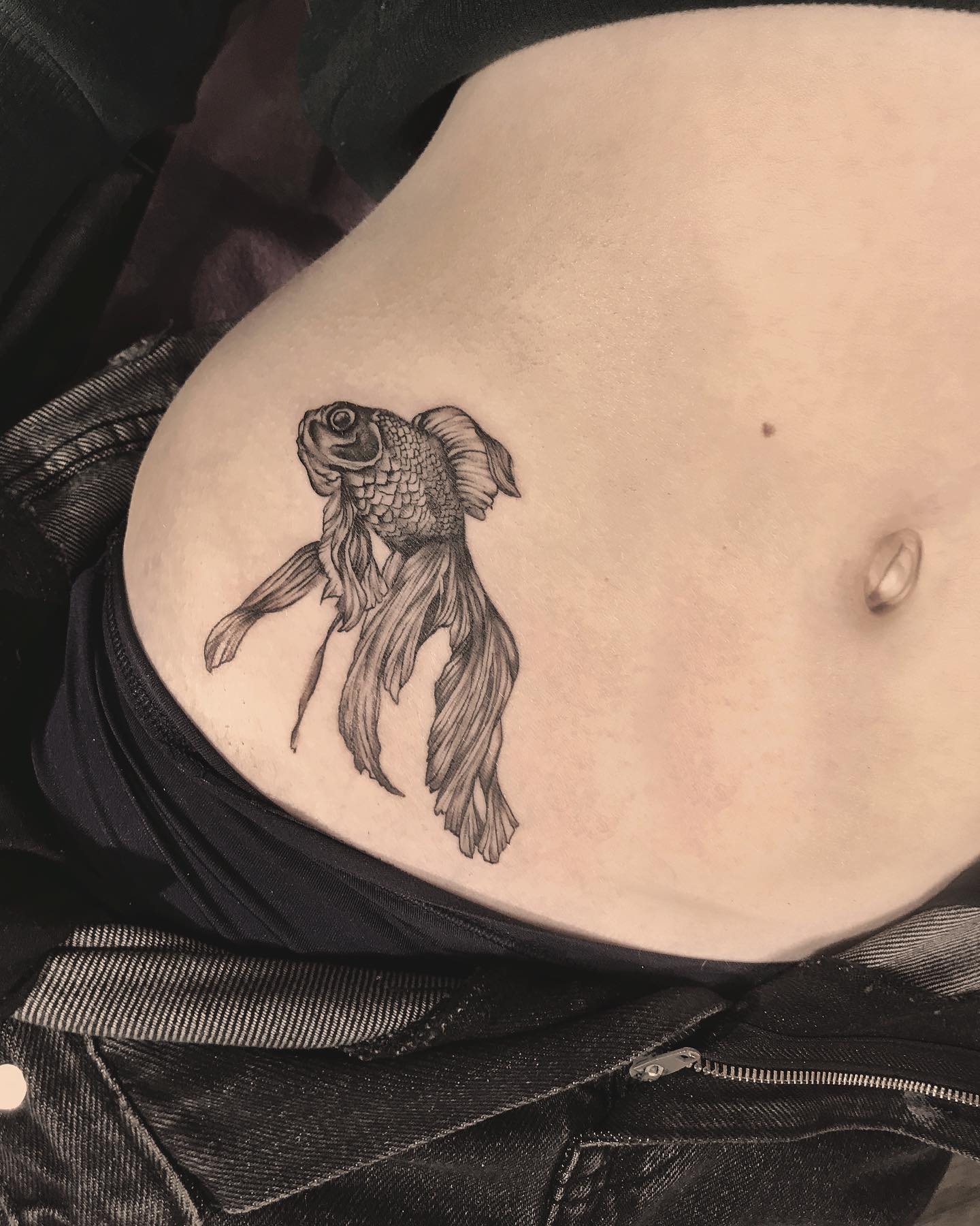 Для дівчат реалізм чорно-білі, фото - Студія татужу Elf Tattoo