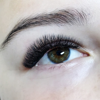 Наращивание ресниц
                    Лешмейкер Елена Радыш Киев