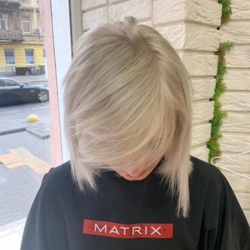 Окрашивание блонд
                    Салон красоты B.ROOM Одесса