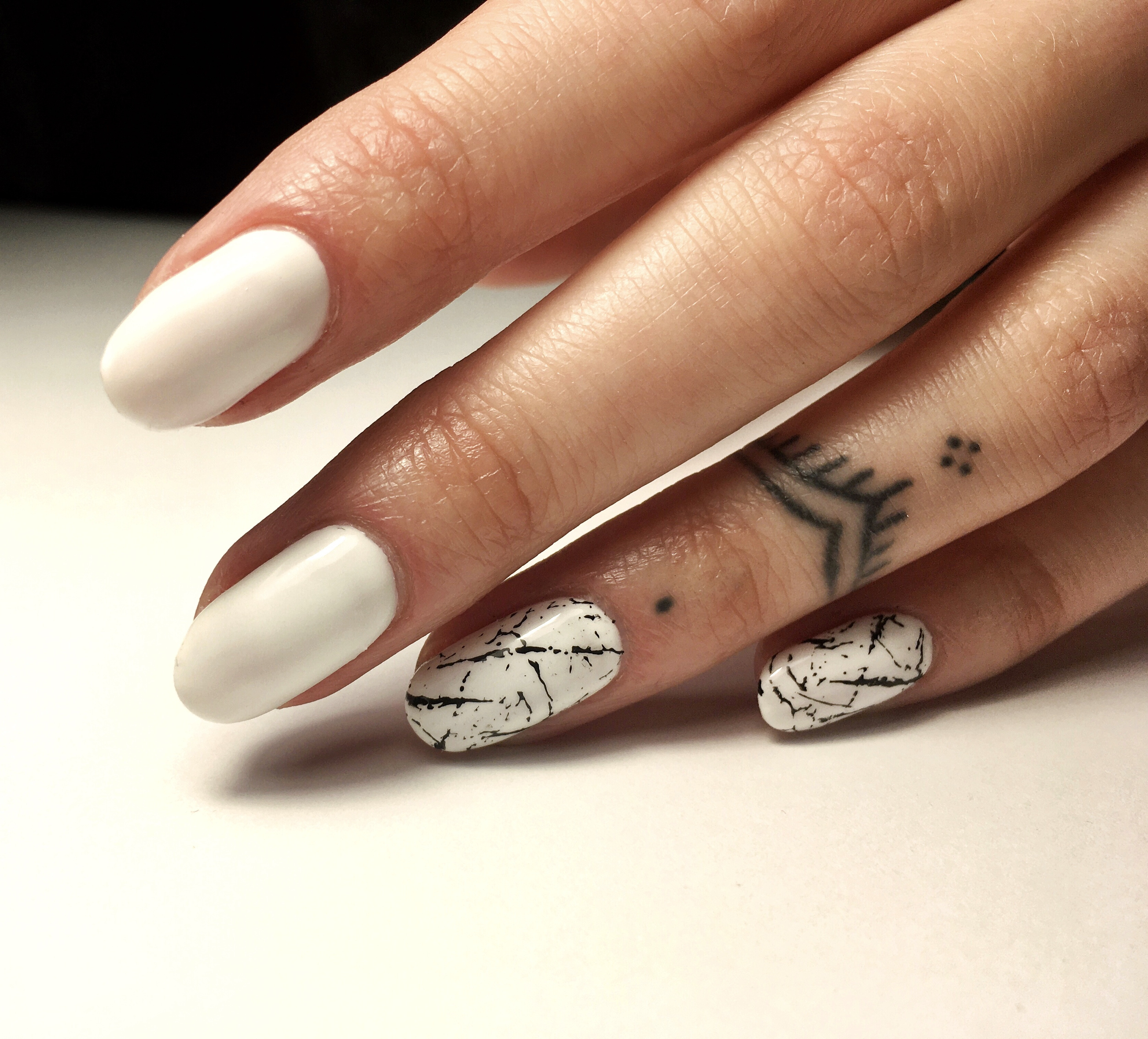 Білий манікюр зима зимній, фото - Майстер манікюру Ліна Марценюк