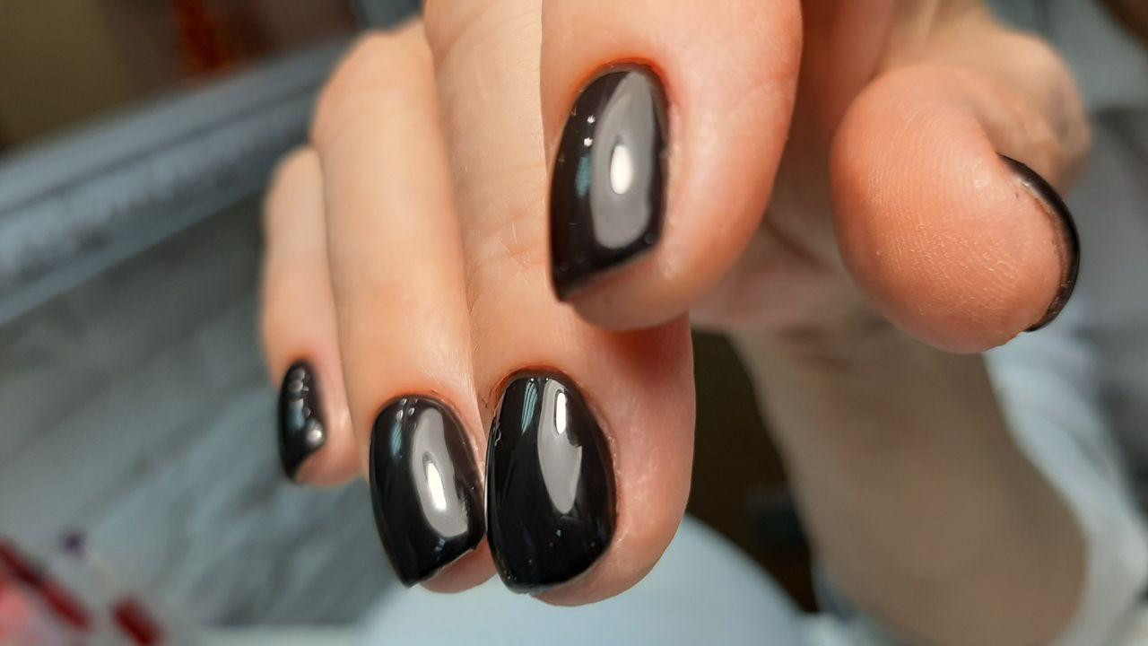 Манікюр на короткі нігті осінь квадратні, фото -  VG Art Studio