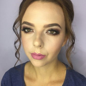 Макіяж
                    Парикмахер-визажист Христя Львов