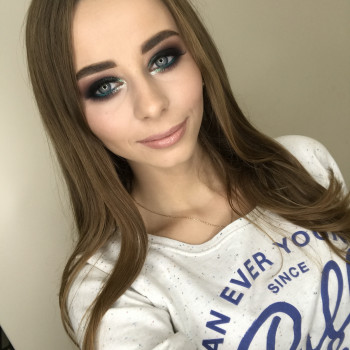 Макіяж
                    Парикмахер-визажист Христя Львов