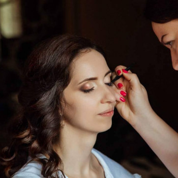 Свадебная укладка волос
                    Визажист Ольга Киев