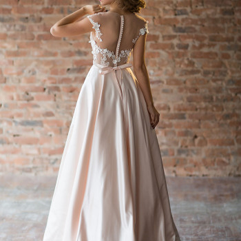 Свадебная укладка волос
                    Визажист Ольга Киев