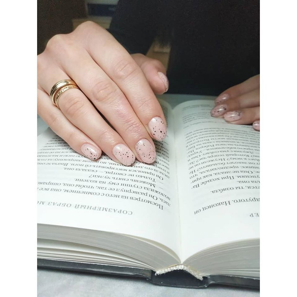 Ніжний манікюр нюдовий перепелине яйце, фото - Нігтьова студія Marchuk Nail Studio