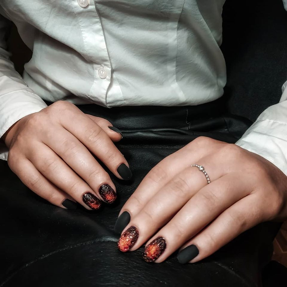 Манікюр на короткі нігті чорний матовий, фото - Нігтьова студія Marchuk Nail Studio