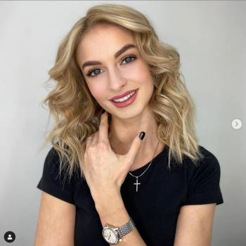 Легка накрутка з рівними кінчиками, щоб зберегти довжину☝️✨