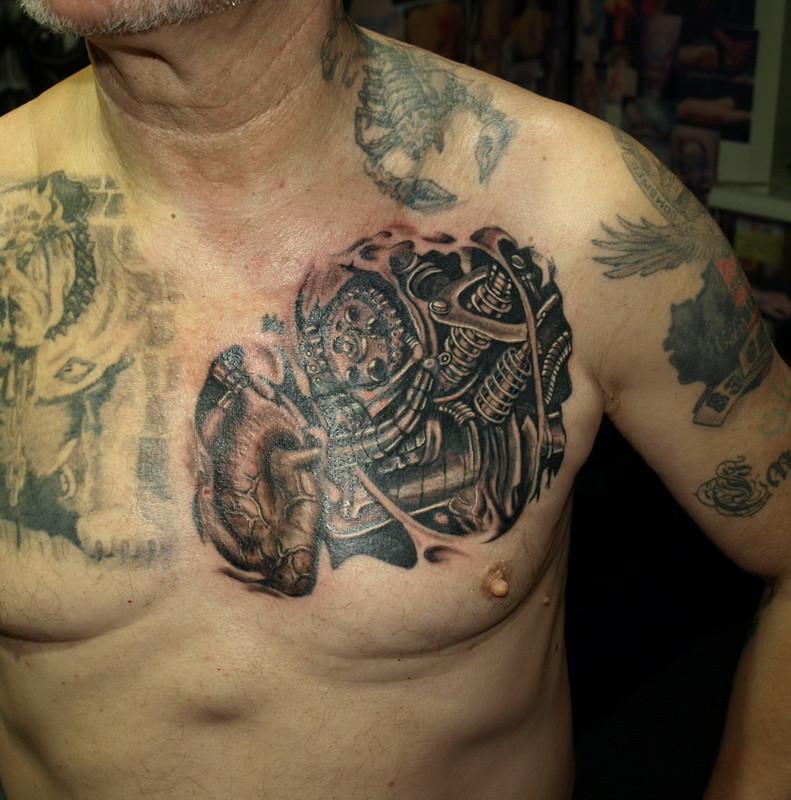 Мужские реализм черно-белые, фото - Тату салон Devil Tattoo Studio
