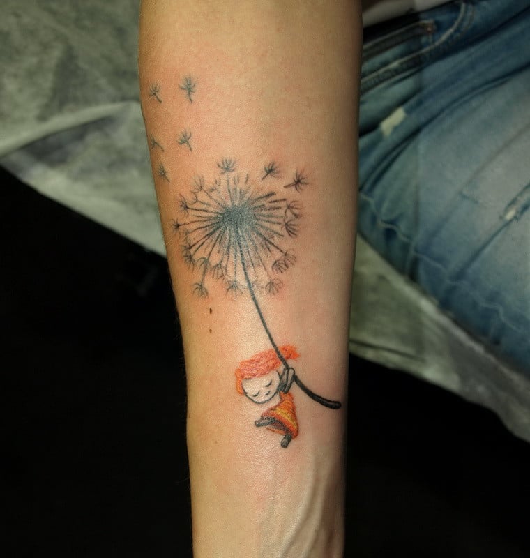 Одуванчик, фото - Тату салон Devil Tattoo Studio