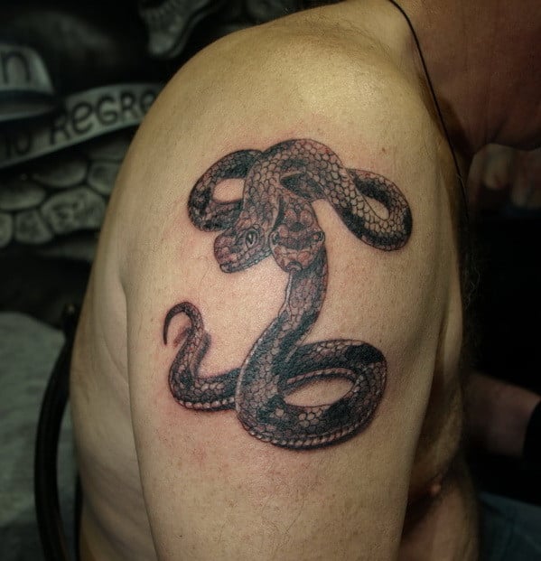 Мужские змея на руке, фото - Тату салон Devil Tattoo Studio