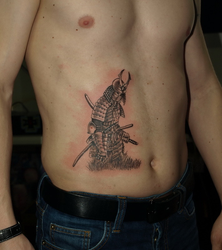 Для хлопців меч реалізм, фото - Тату салон Devil Tattoo Studio