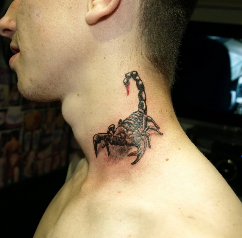 Для хлопців на шиї кольорові, фото - Тату салон Devil Tattoo Studio