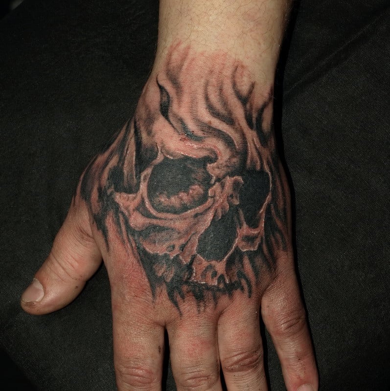 Для хлопців череп реалізм, фото - Тату салон Devil Tattoo Studio