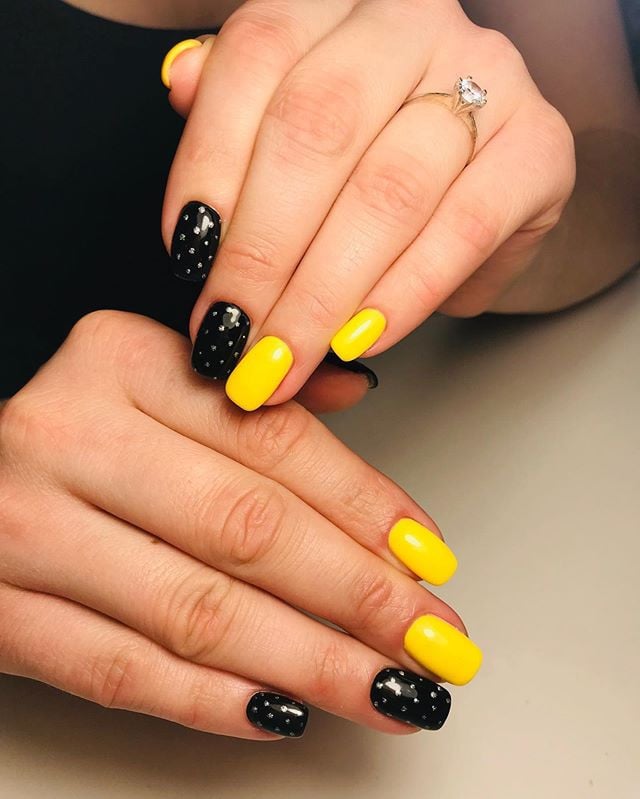 Чорний манікюр жовтий на квадратні нігті, фото - Студія краси Julia Style