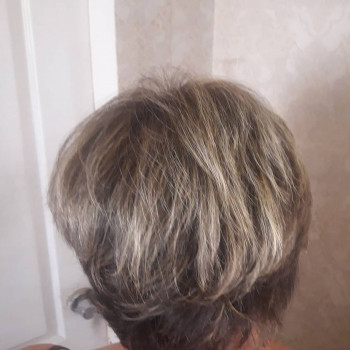 Окрашивание волос
                    Парикмахер Анастасия Одесса