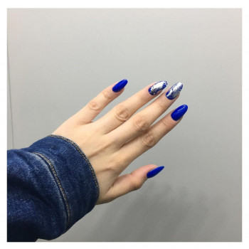 Маникюр зима синий с фольгой, фото - Мастер маникюра Марина