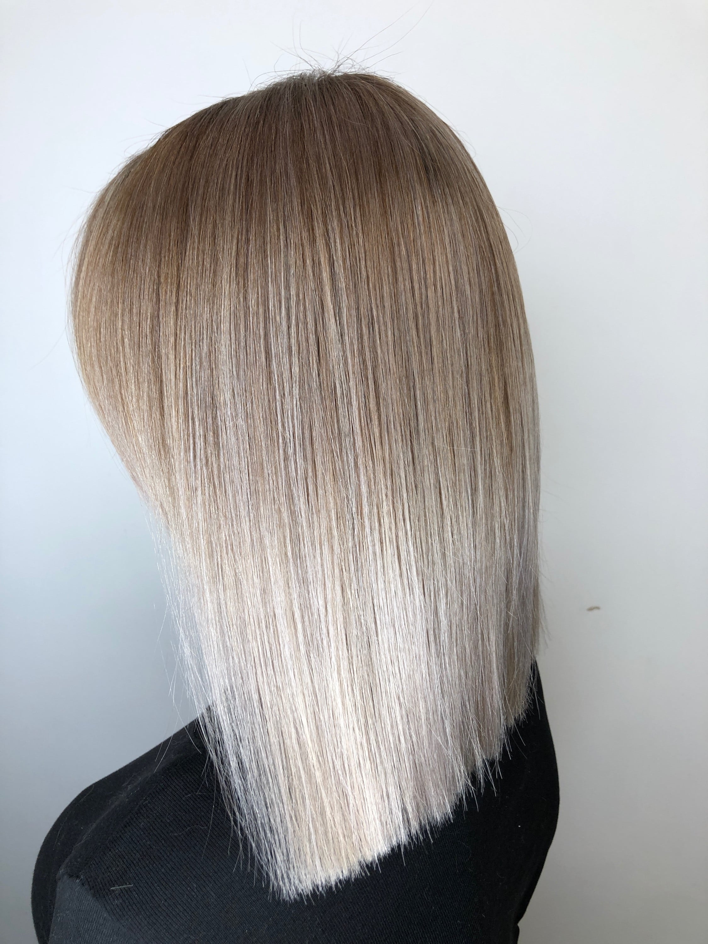 Стрижка на середнє волосся жіноча подовжена, фото -  Юлія Деркач