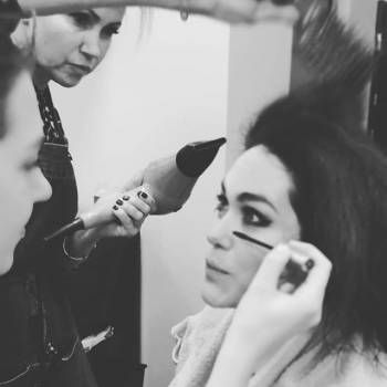 укладка волосся, професійний макіяж