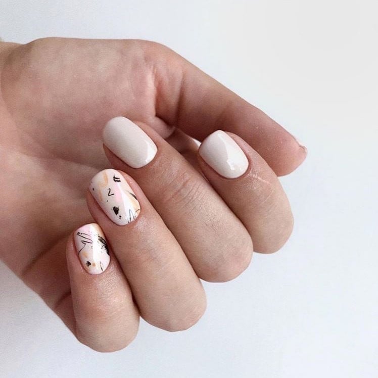 Ніжний манікюр нюдовий з малюнком, фото - Студія краси Beauty Bar BB