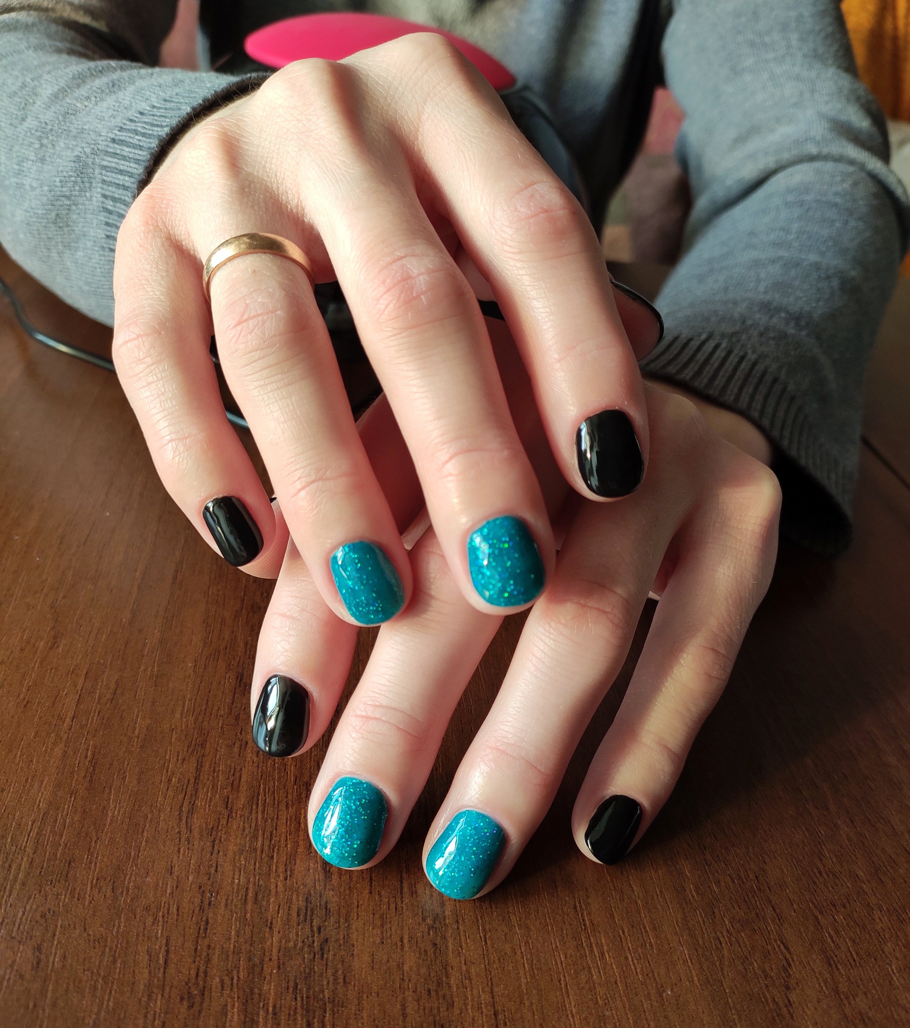 Манікюр на короткі нігті чорний блакитний, фото - Майстер манікюру Светлана Бондарь