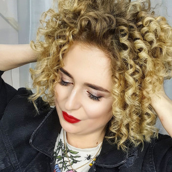 Укладка волос на короткие волосы локоны, фото -  Ксения Лавская