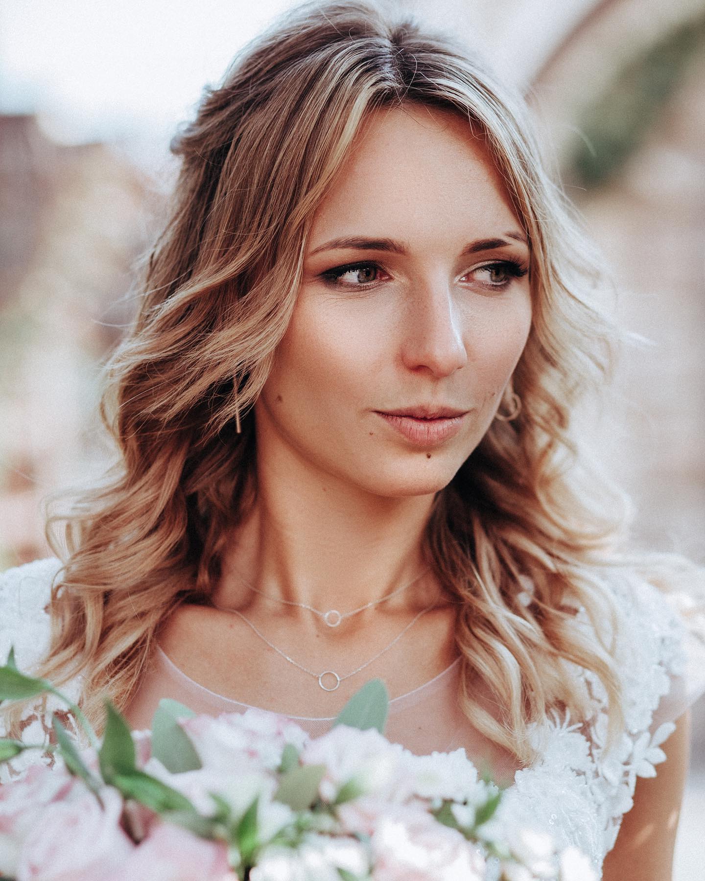 Весільна фотосесія з букетом портретна, фото - Фотограф Анна Артемьева