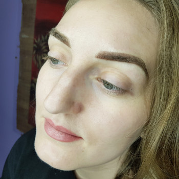 Перманентный макияж бровей
                    Бровіст Татьяна Рудзинская Ірпінь