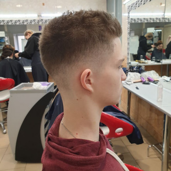 Стрижка каре и укладка!
                    Перукар-універсал Надежда Могилів-Подільський